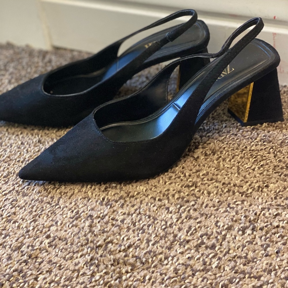 Zara Black and Gold Metal Heels